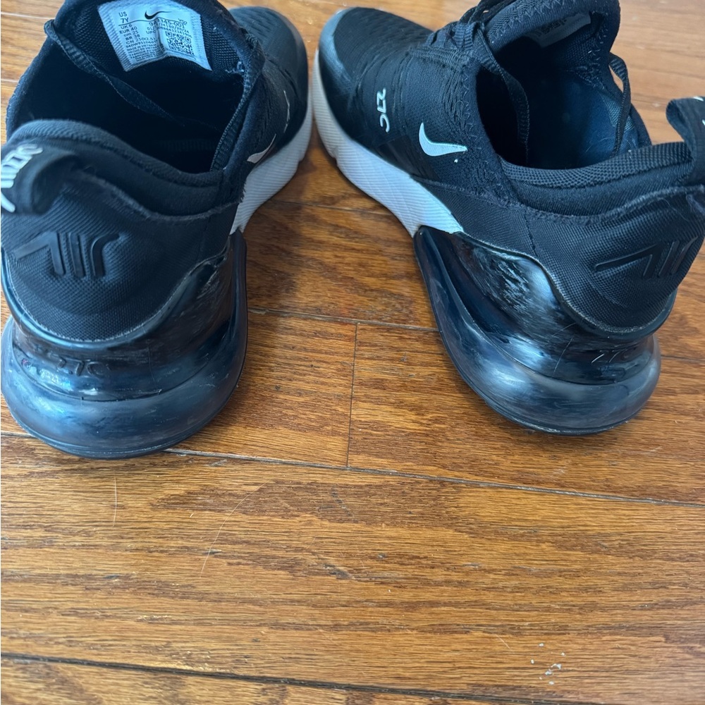 Nike Black and White Air Max 270 - Picture 4 of 11